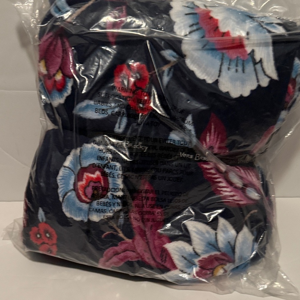 Vera Bradley Plush Throw Blanket Mayfair in Bloom